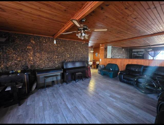 4 BEDROOM HOUSE FOR SALE IN VAN DYK PARK
